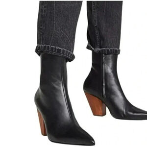 Simon Miller w/box Black Pack 100 Leather Ankle Boots Size 38 / 8‎ US
